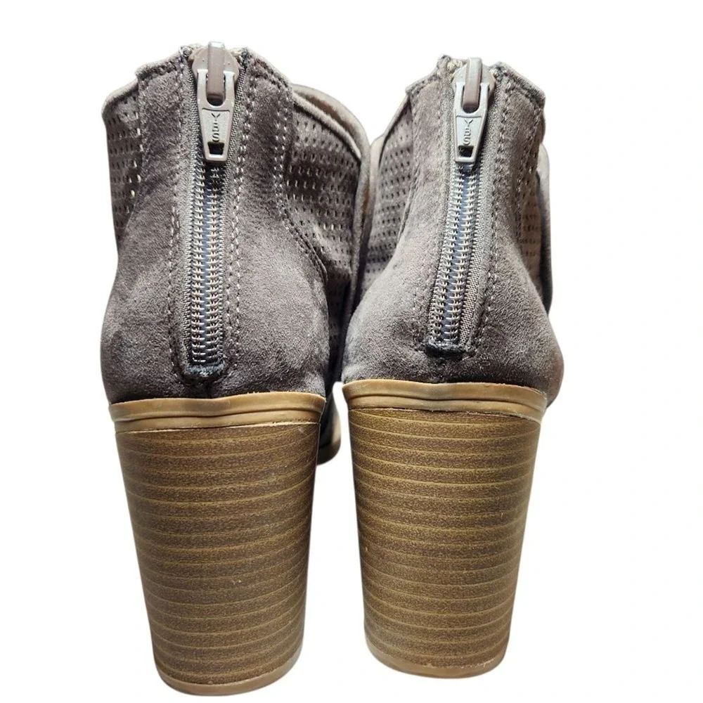DV Dolce Vita Jiffy Ankle Boots Suede Gray Chunky Block Heel Grunge Indie Boho 8
